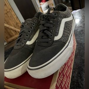 vans shoes, slight wear, size 9
